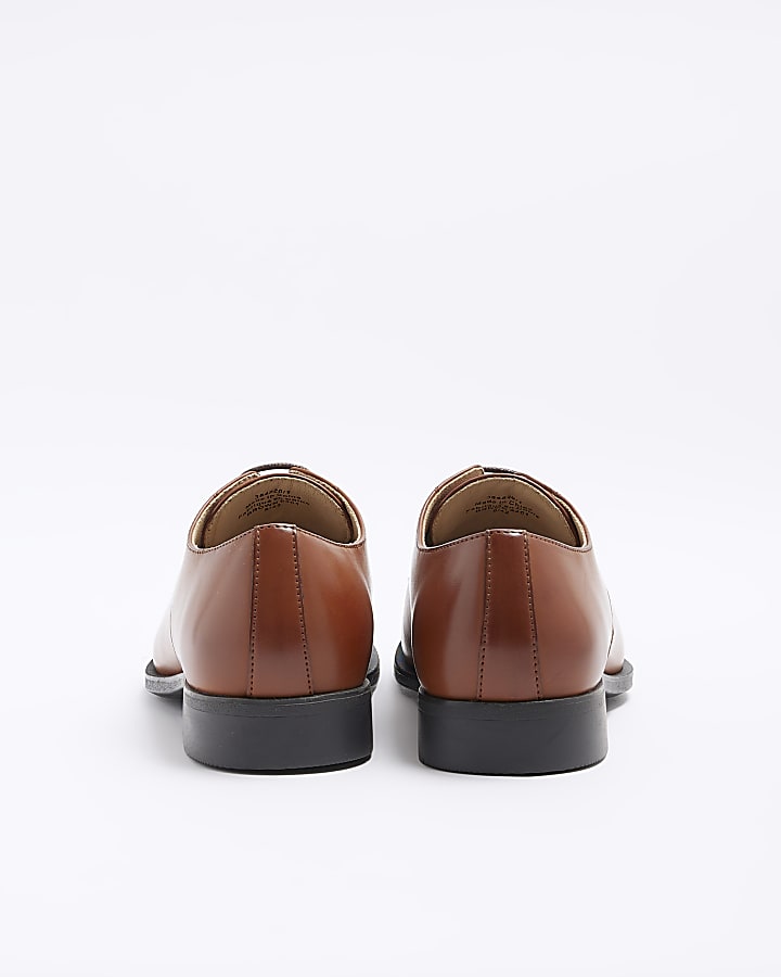 Brown formal derby shoes