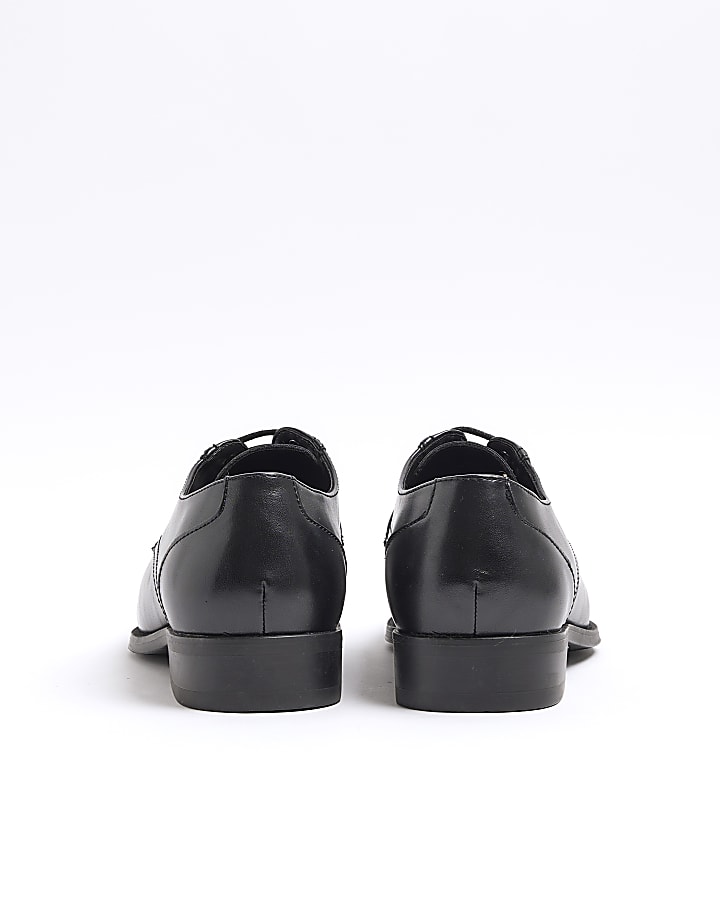 Black formal derby shoes