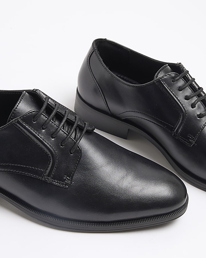 Black formal derby shoes