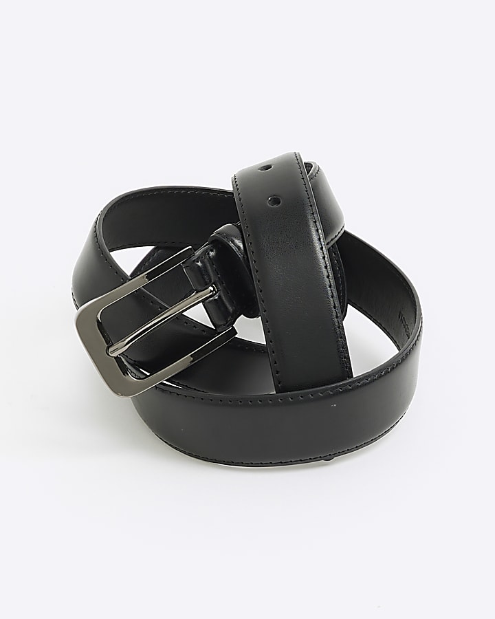 Black faux leather belt