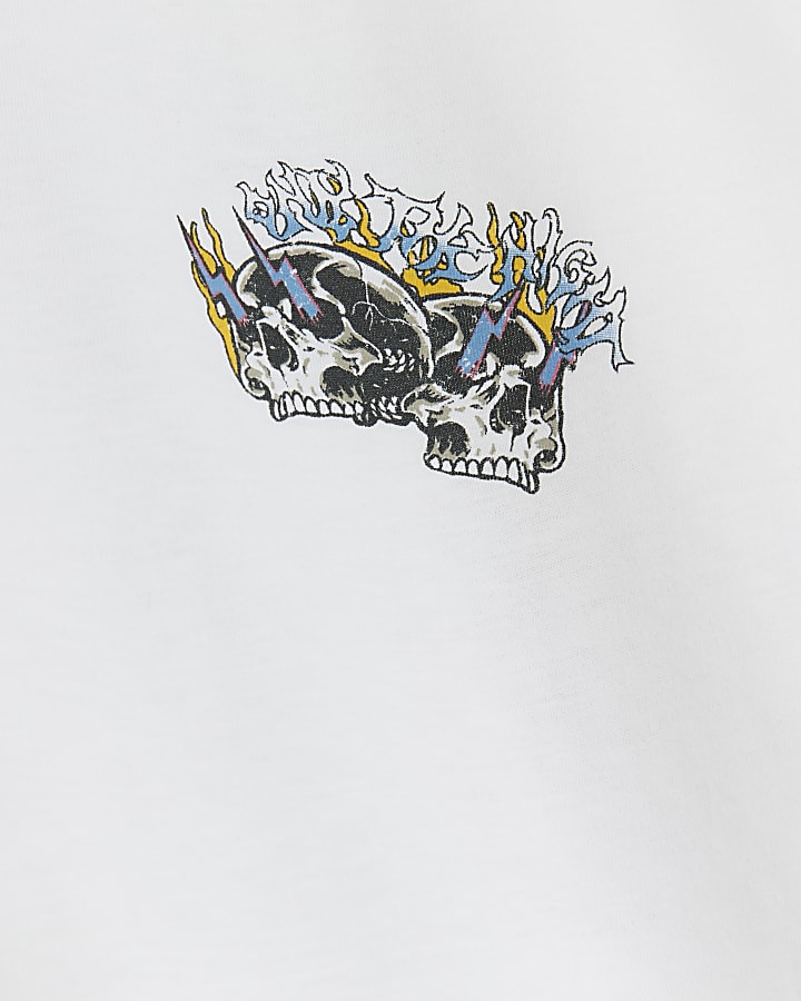 White oversized fit skull graphic t-shirt