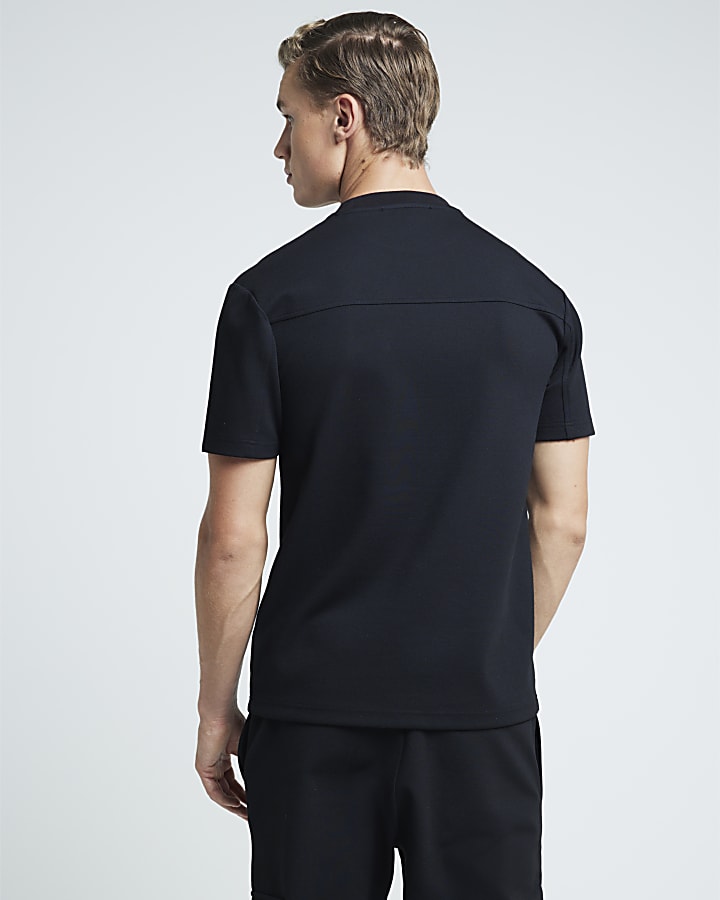 Black slim fit textured pocket smart t-shirt