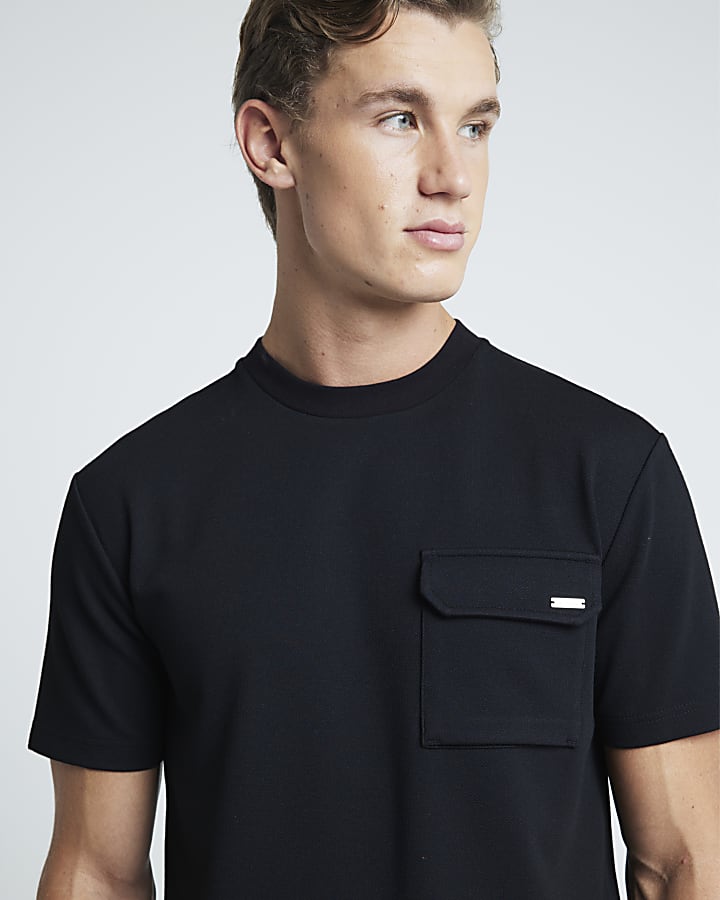 Black slim fit textured pocket smart t-shirt