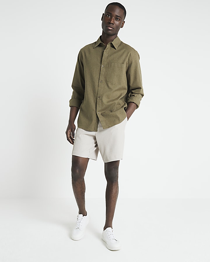 Beige slim fit plisse shorts