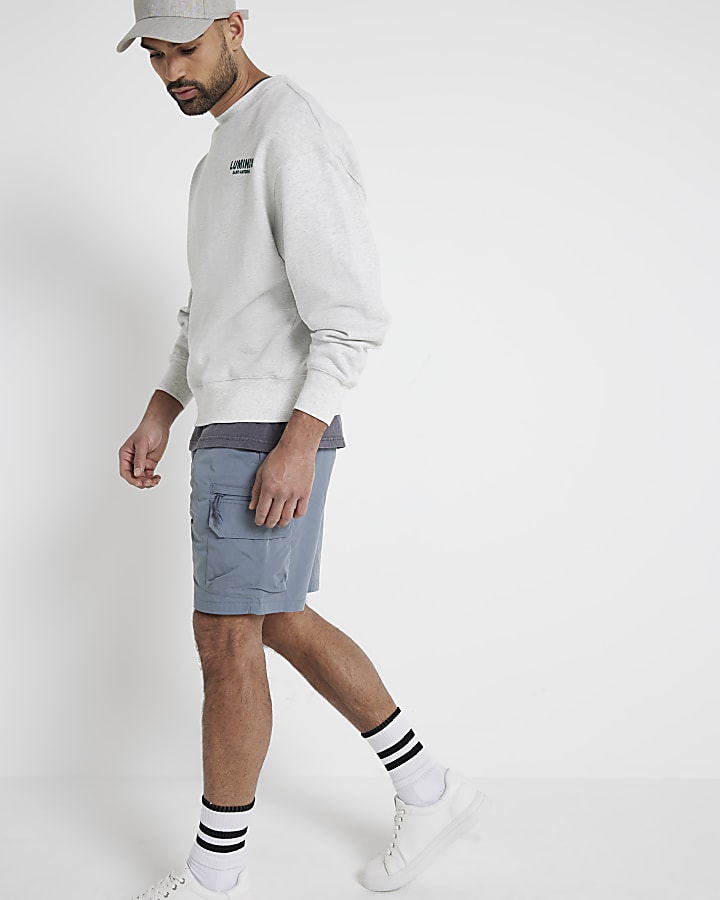 Blue regular fit cargo shorts