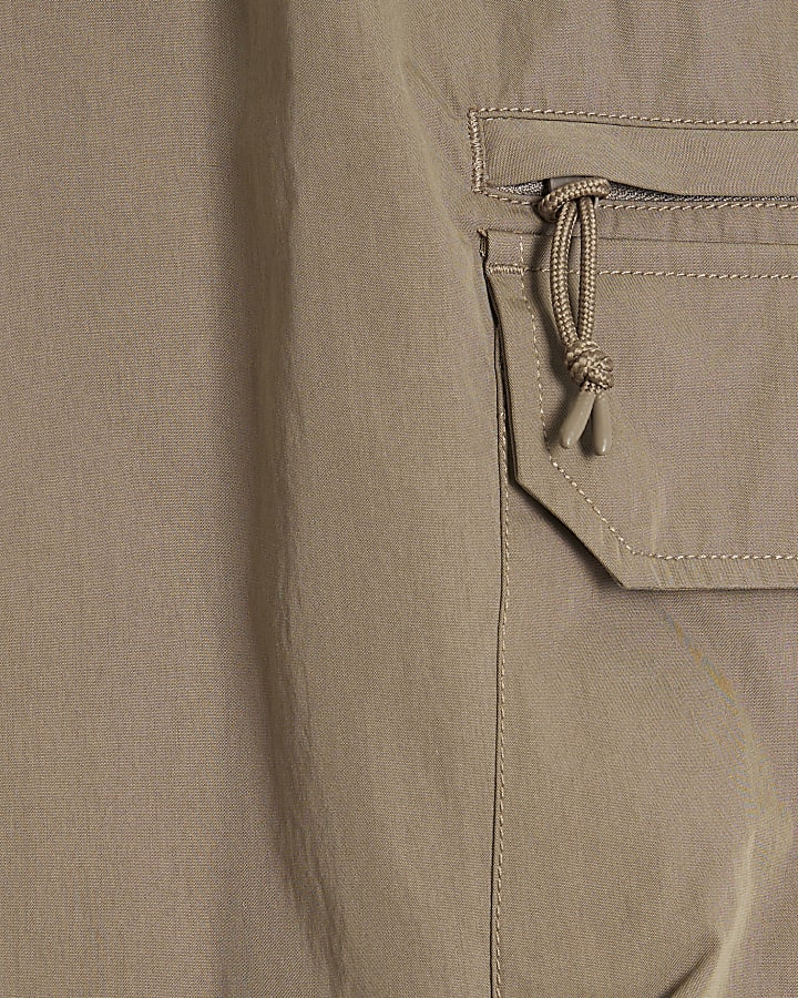 Brown regular fit cargo shorts