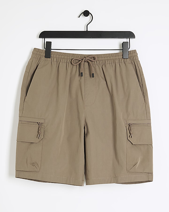 Brown regular fit cargo shorts