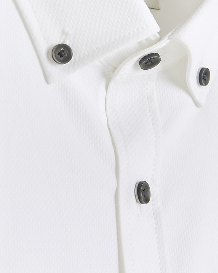 White muscle fit stretch textured smart shirt