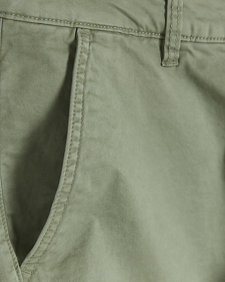 Green slim fit casual chino shorts