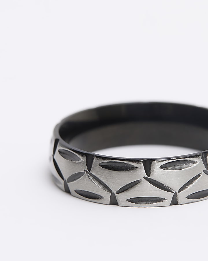 Silver colour stainless steel texture ring