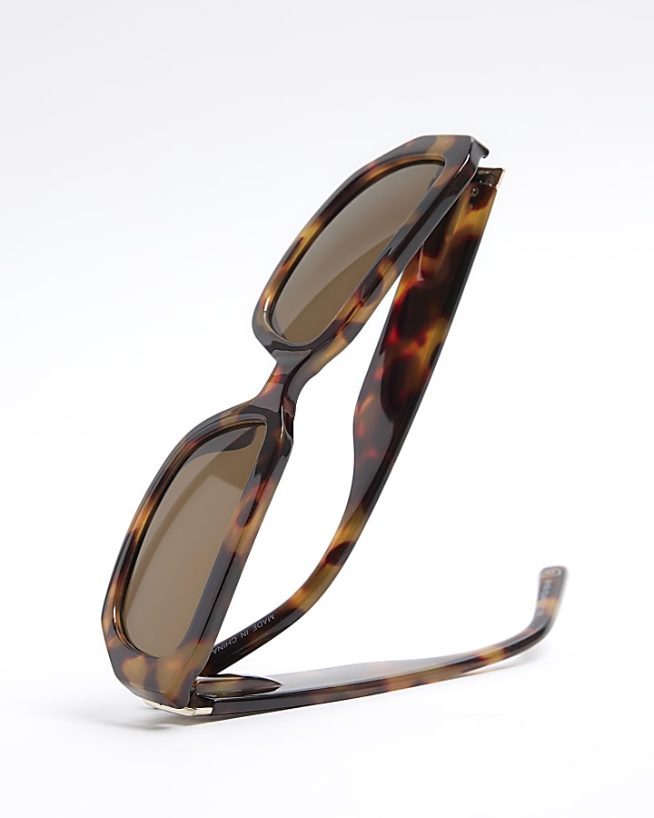 Brown rectangle tortoise shell sunglasses