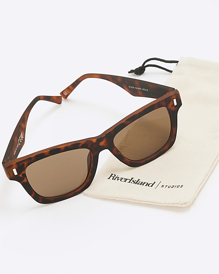 Brown tortoise shell square sunglasses