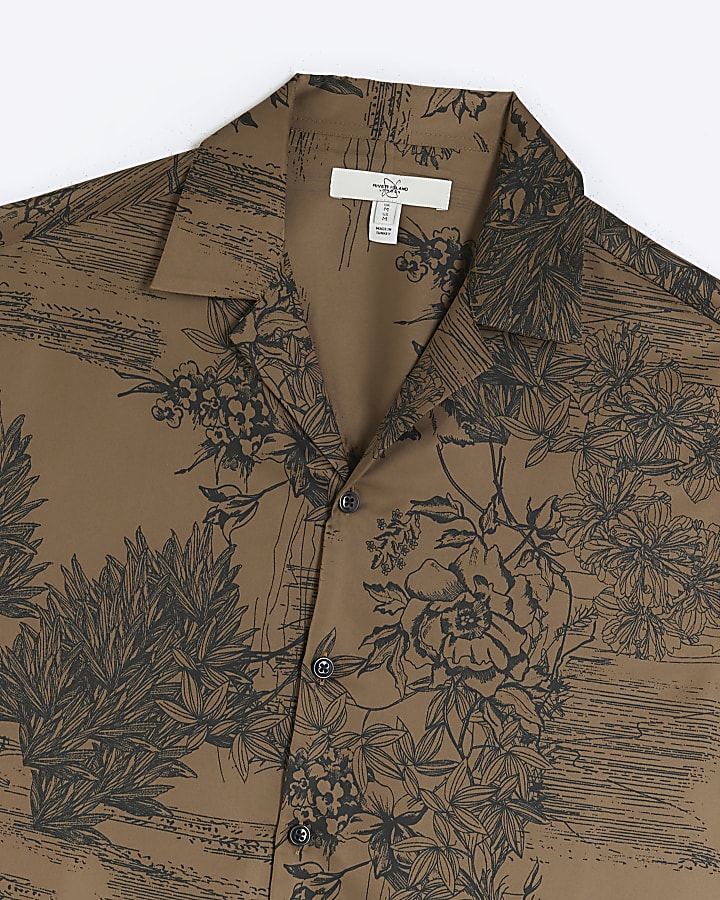 Green regular fit floral shirt