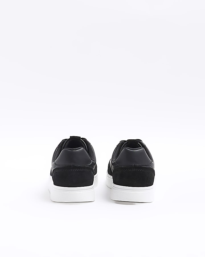 Black skater trainers