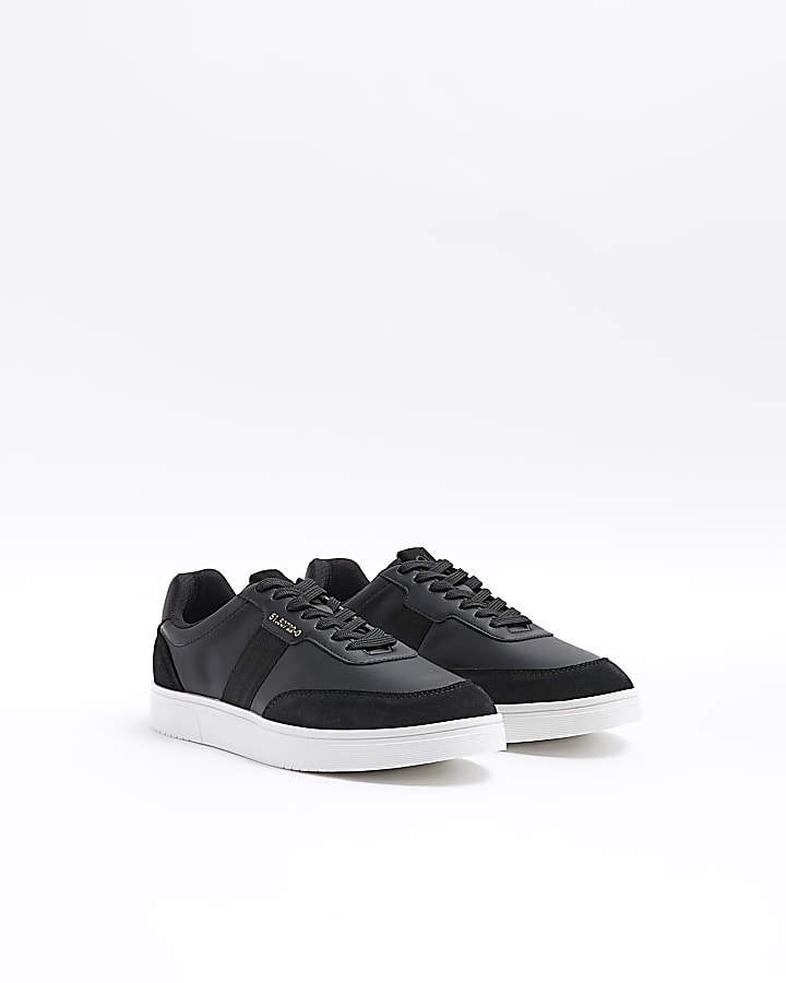 Black skater trainers