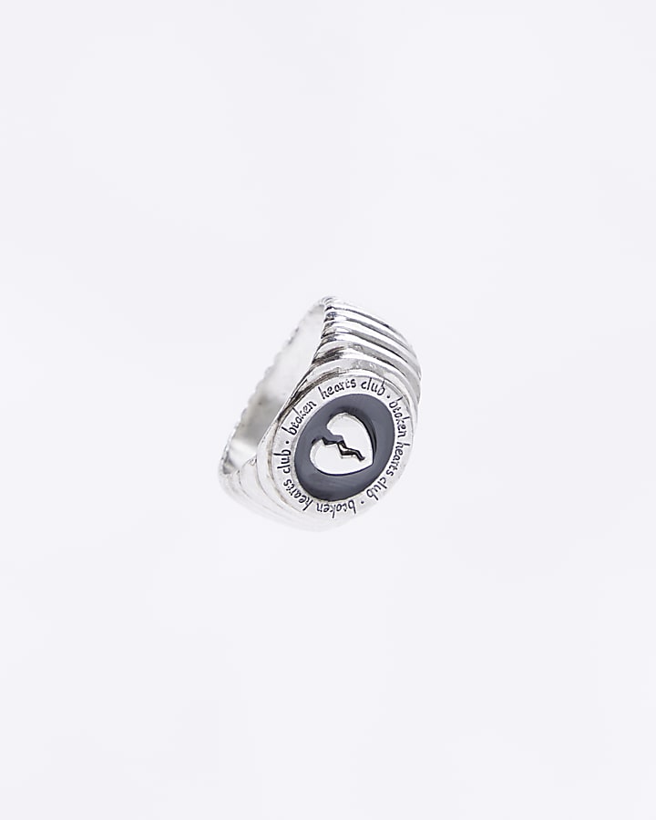 Black broken heart ring