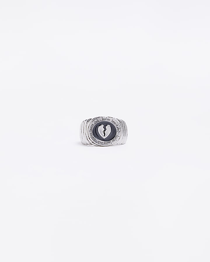 Black broken heart ring
