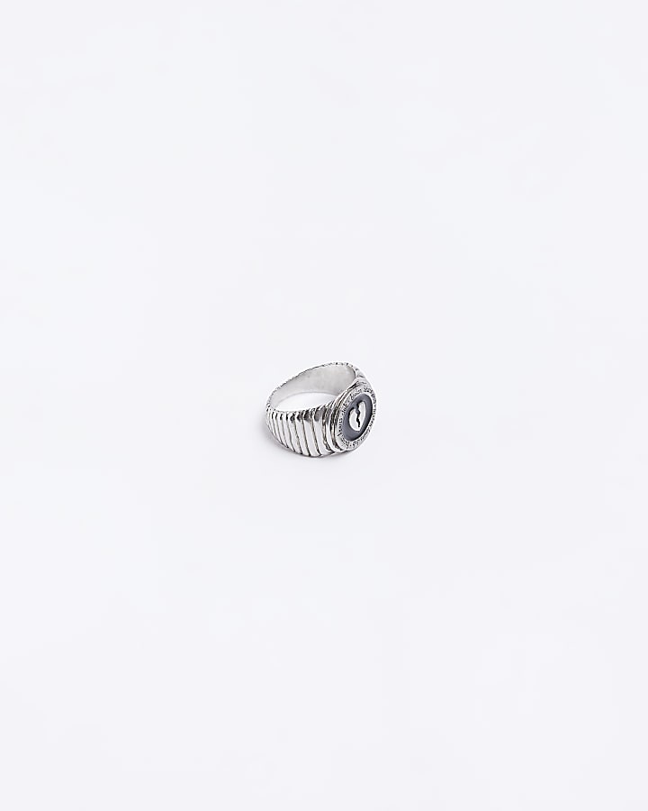 Black broken heart ring
