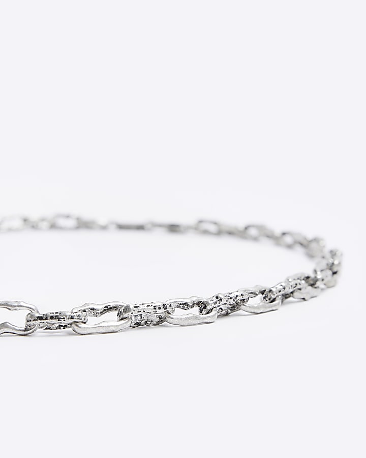 Silver colour oval chain link necklace