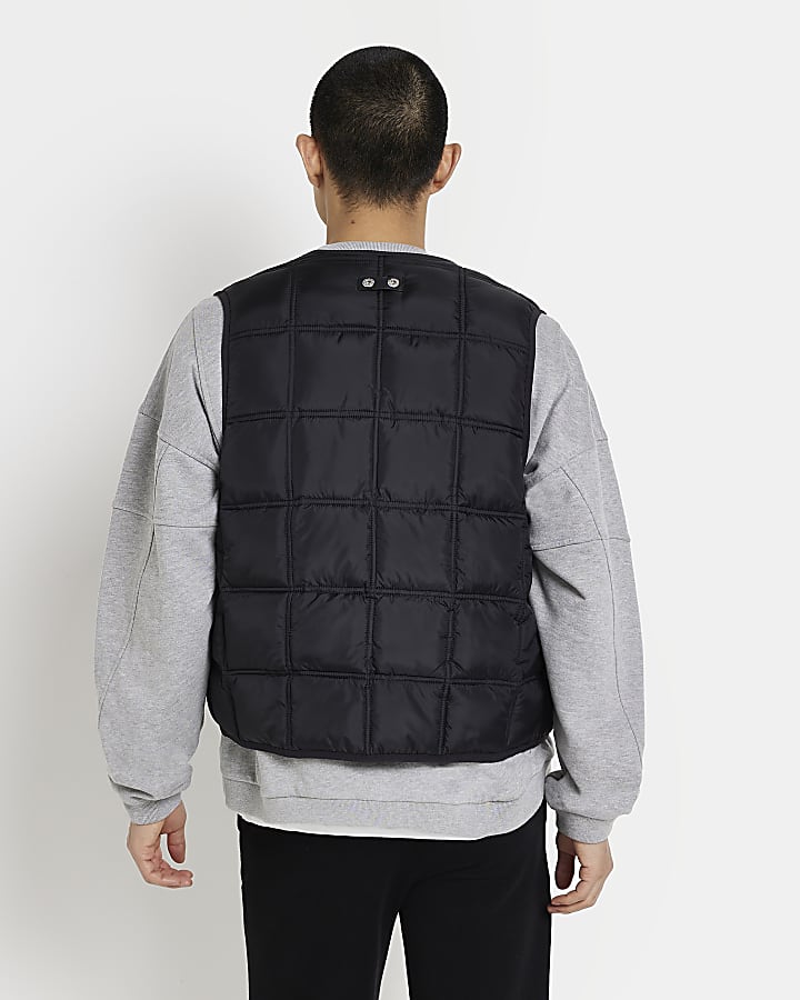 Black regular fit quilted zip up gilet