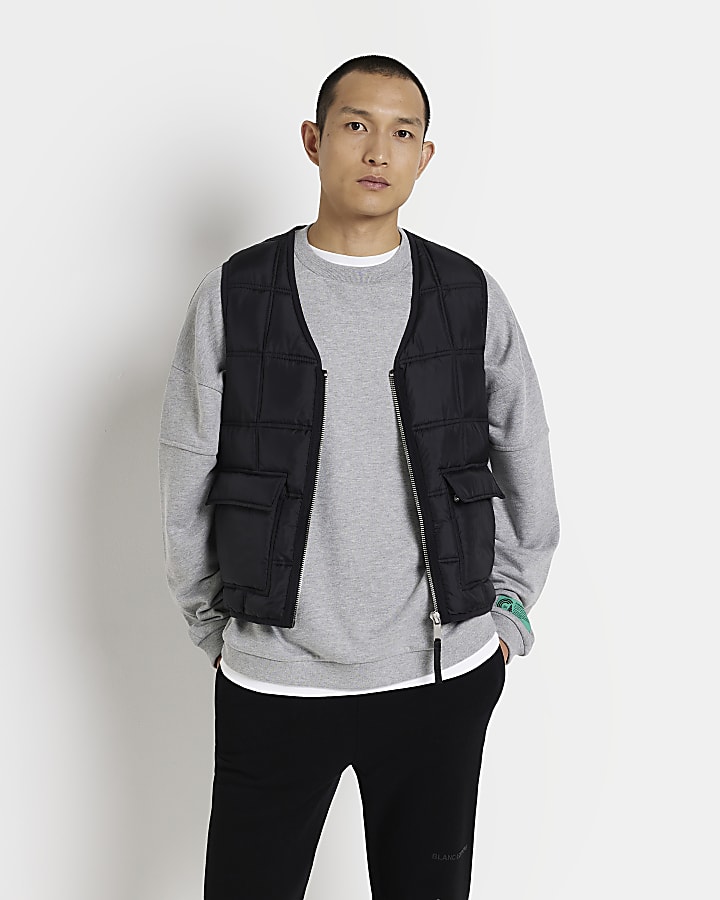 Black regular fit quilted zip up gilet