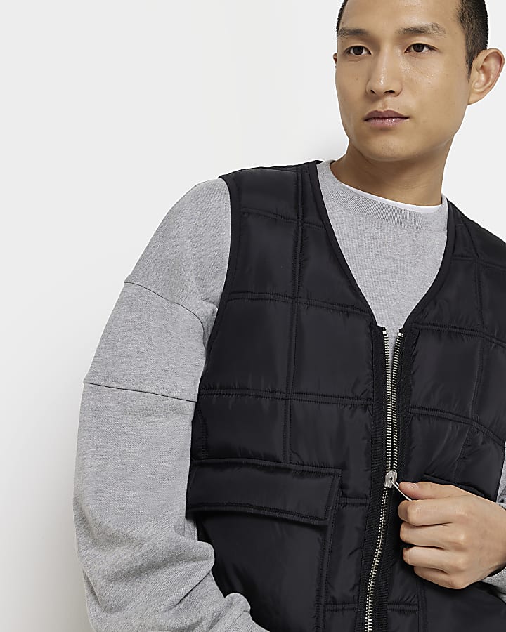 Black regular fit quilted zip up gilet