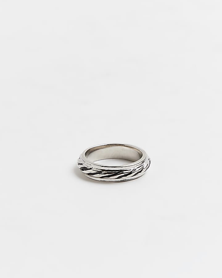 Silver colour band pinky ring