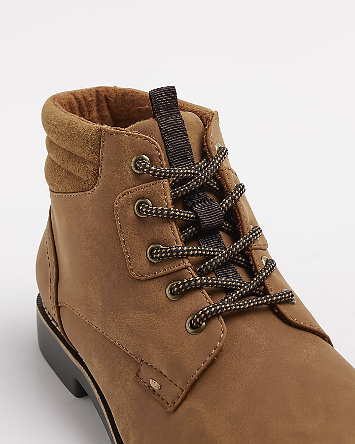 Brown Wide fit Chukka boots