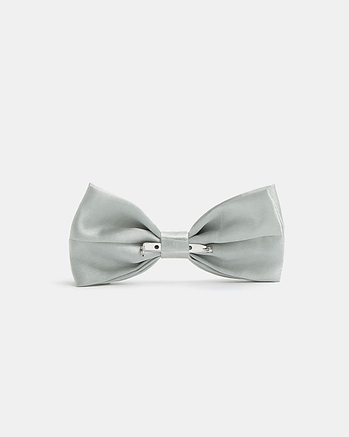 Green bow tie