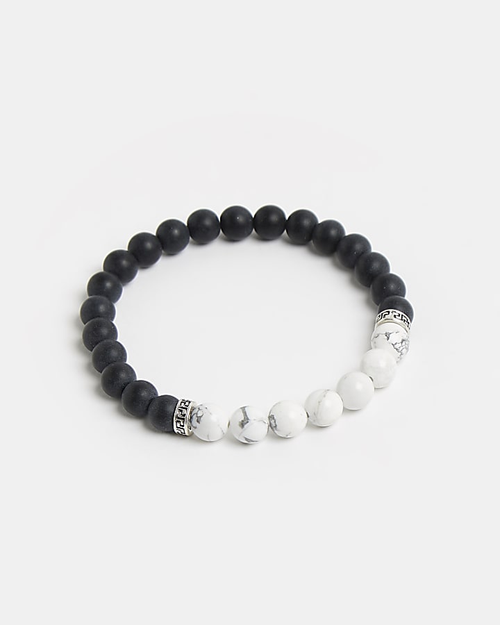 White semi precious howlite beaded bracelet