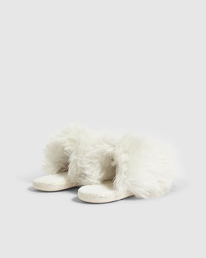 Girls Cream Fluffy Slippers