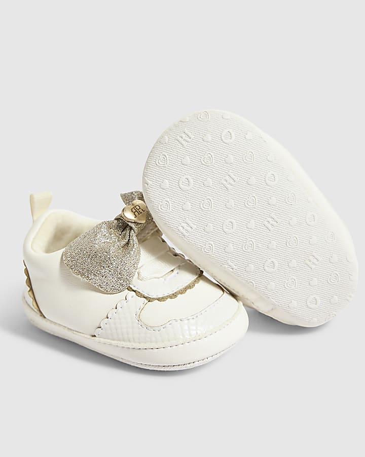 Baby Girls White Shimmer Bow Trainers
