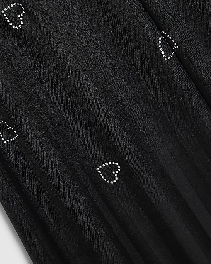 Girls Black Heart Embellished Satin Pyjamas