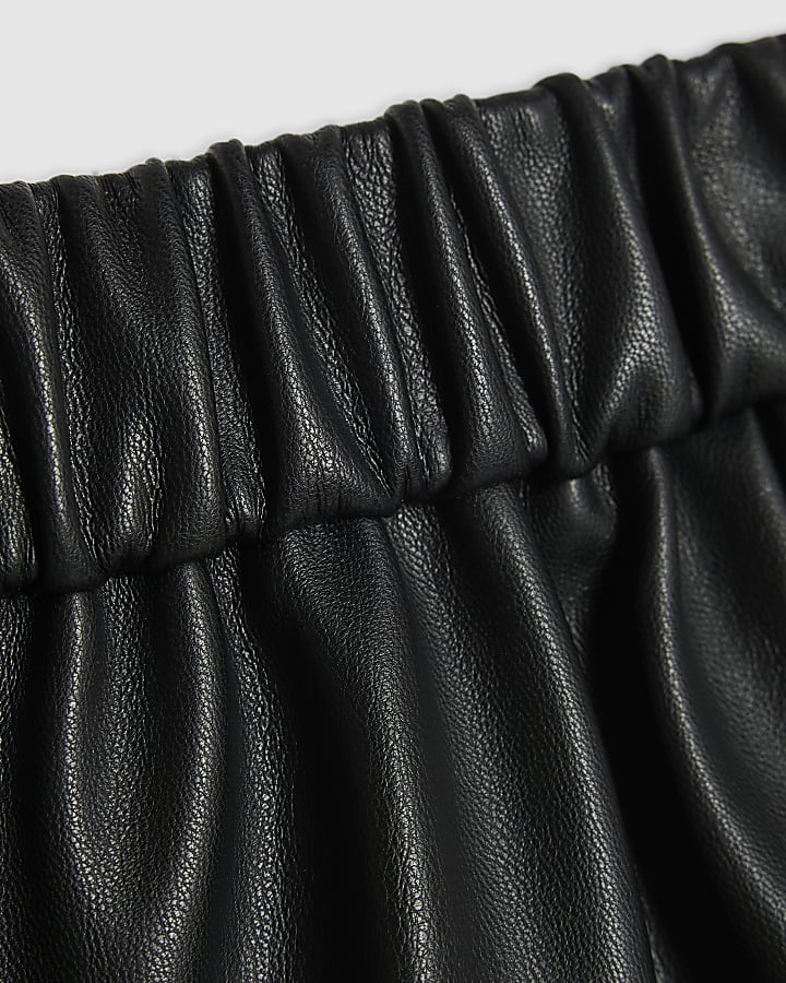 Girls Black Faux Leather Tulip Pleated Shorts