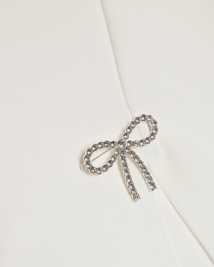 Girls White Textured Bow Skort