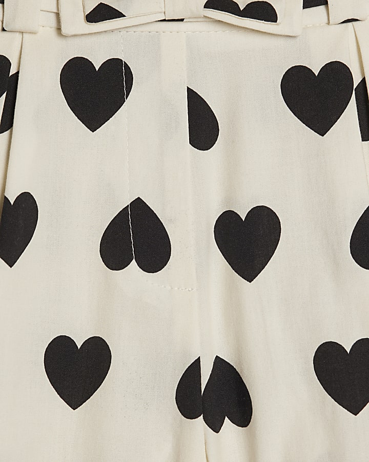 Girls White Heart Print Bow Shorts