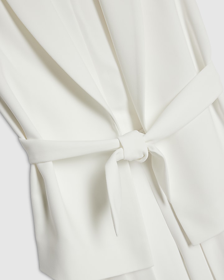 Girls White Sleeveless Blazer Set