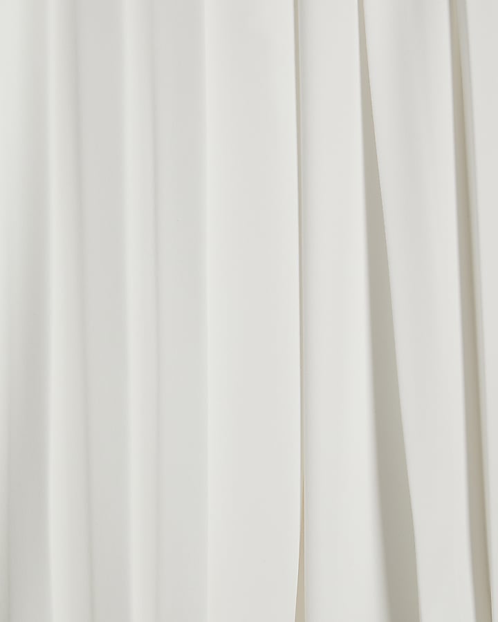 Girls White Sleeveless Blazer Set