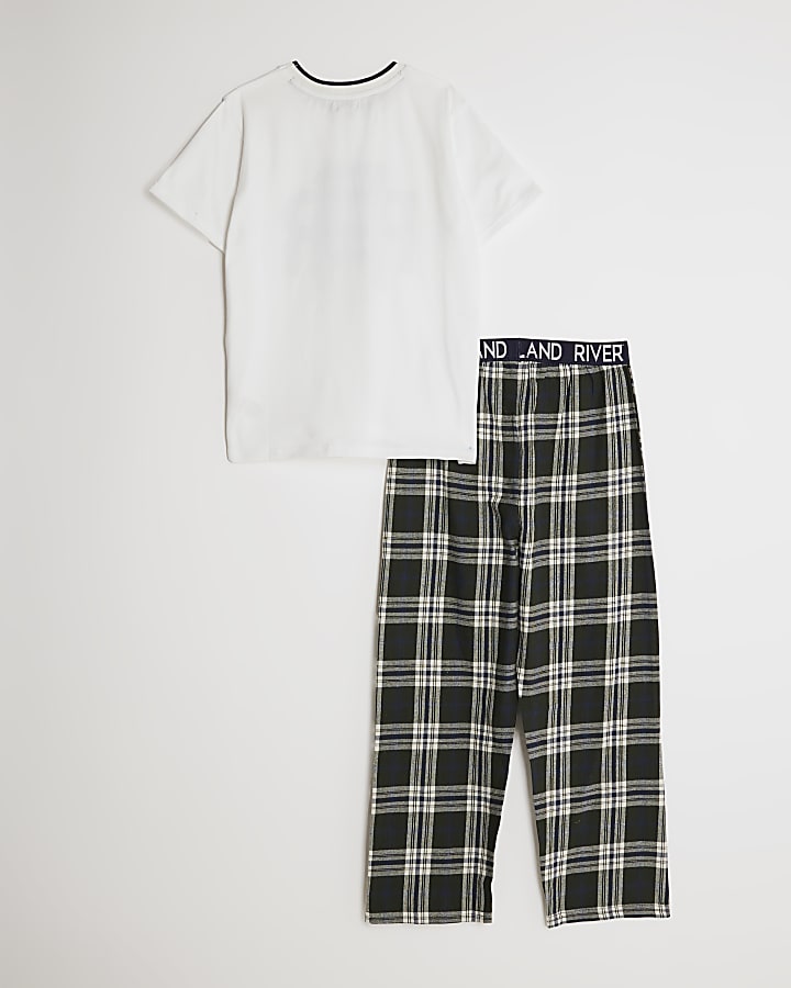 Boys Green T-Shirt And Check Pyjama Set