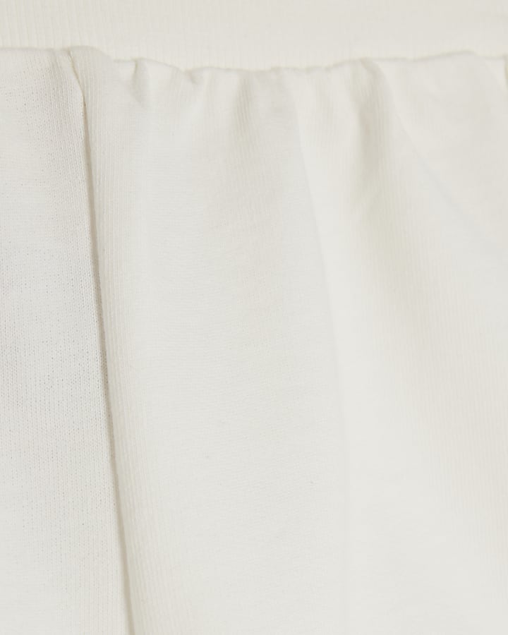 Girls White Bow Runner Shorts