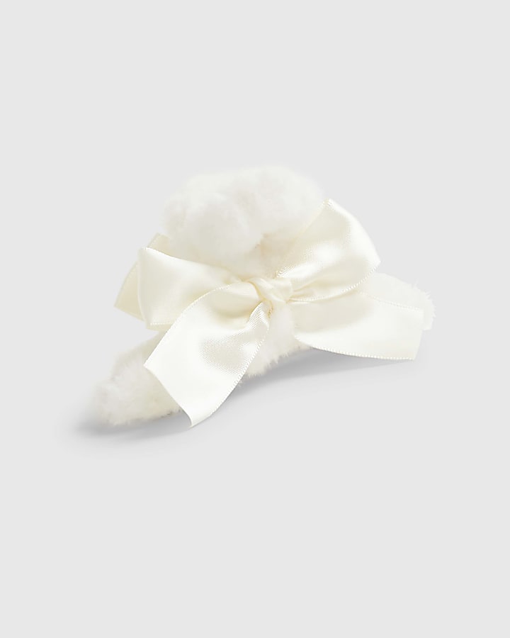 Girls Cream Bow Fluffy Claw Clip