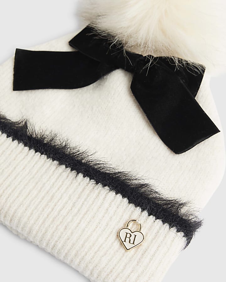 Girls Cream 3D Bow Beanie Hat