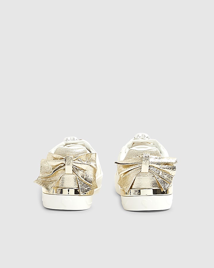 Girls White Bow Back Charm Trainers