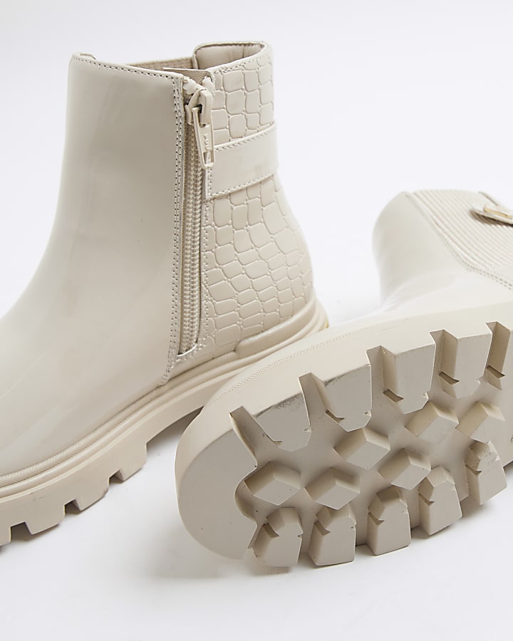 Girls Cream Patent Heart Heeled Chelsea Boots