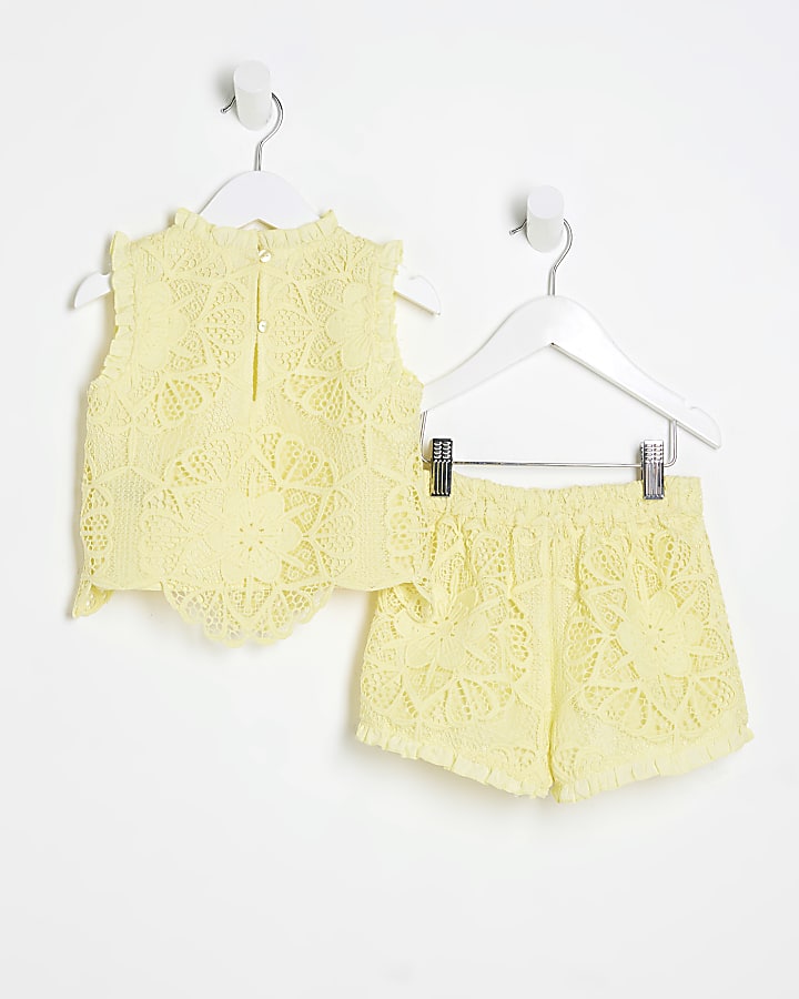 Mini Girls Yellow Lace Top And Shorts Set