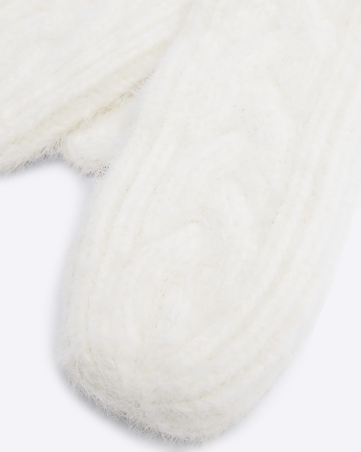 Girls Cream Cable knit Mittens