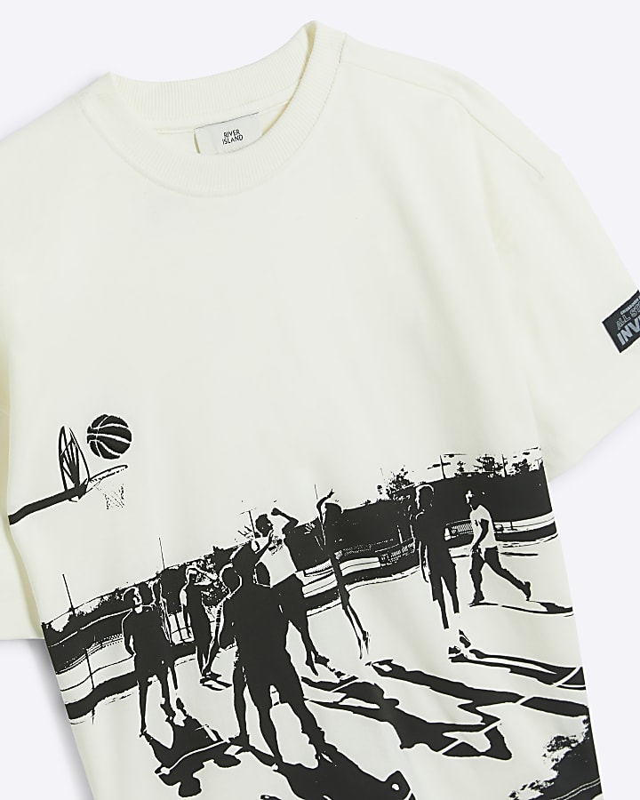 Boys beige basketball graphic t-shirt