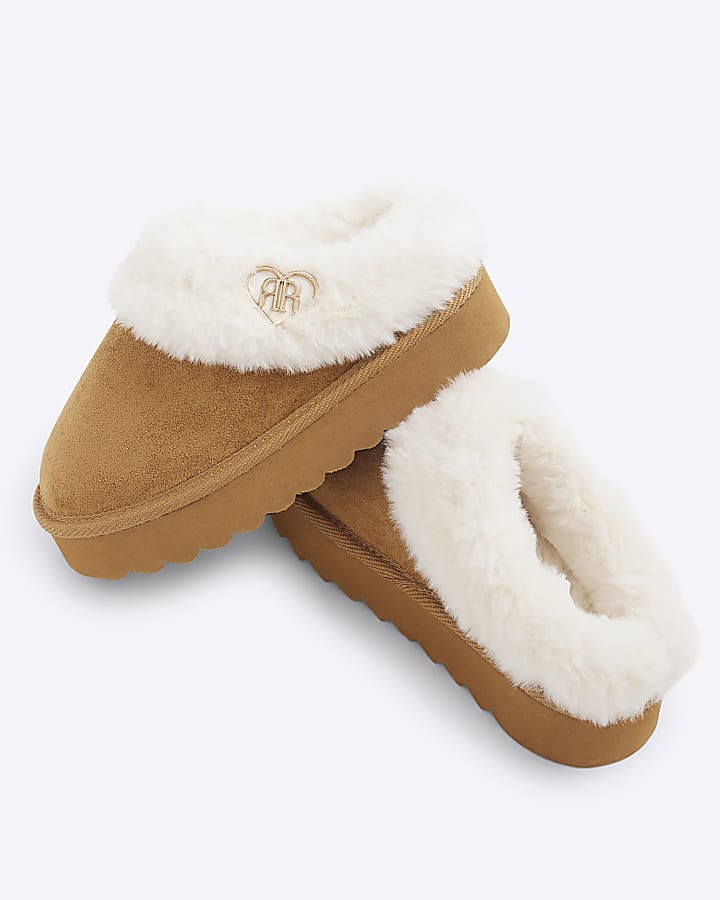 Girls Beige Faux Fur Closed Toe Slippers