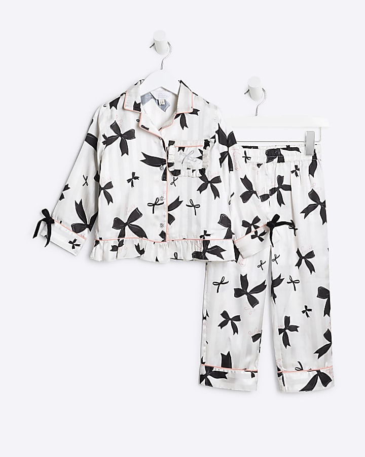 Silk pyjamas river island sale