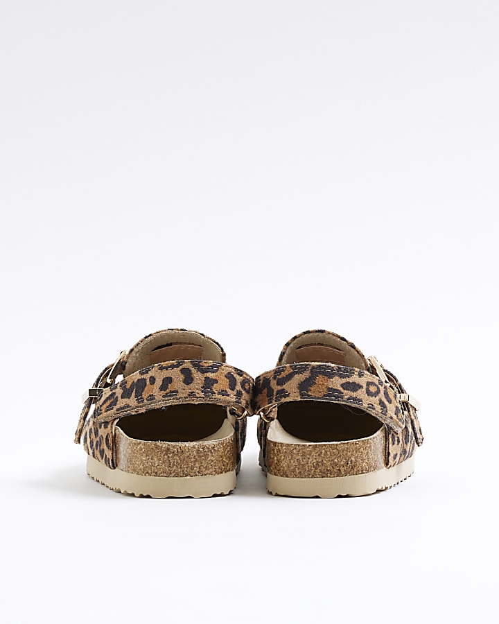 Mini girls brown leopard buckle clogs